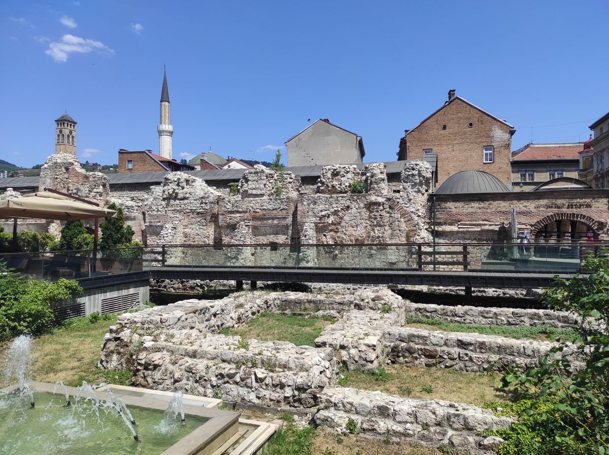 Ruines d'un caravansérail à Sarajevo