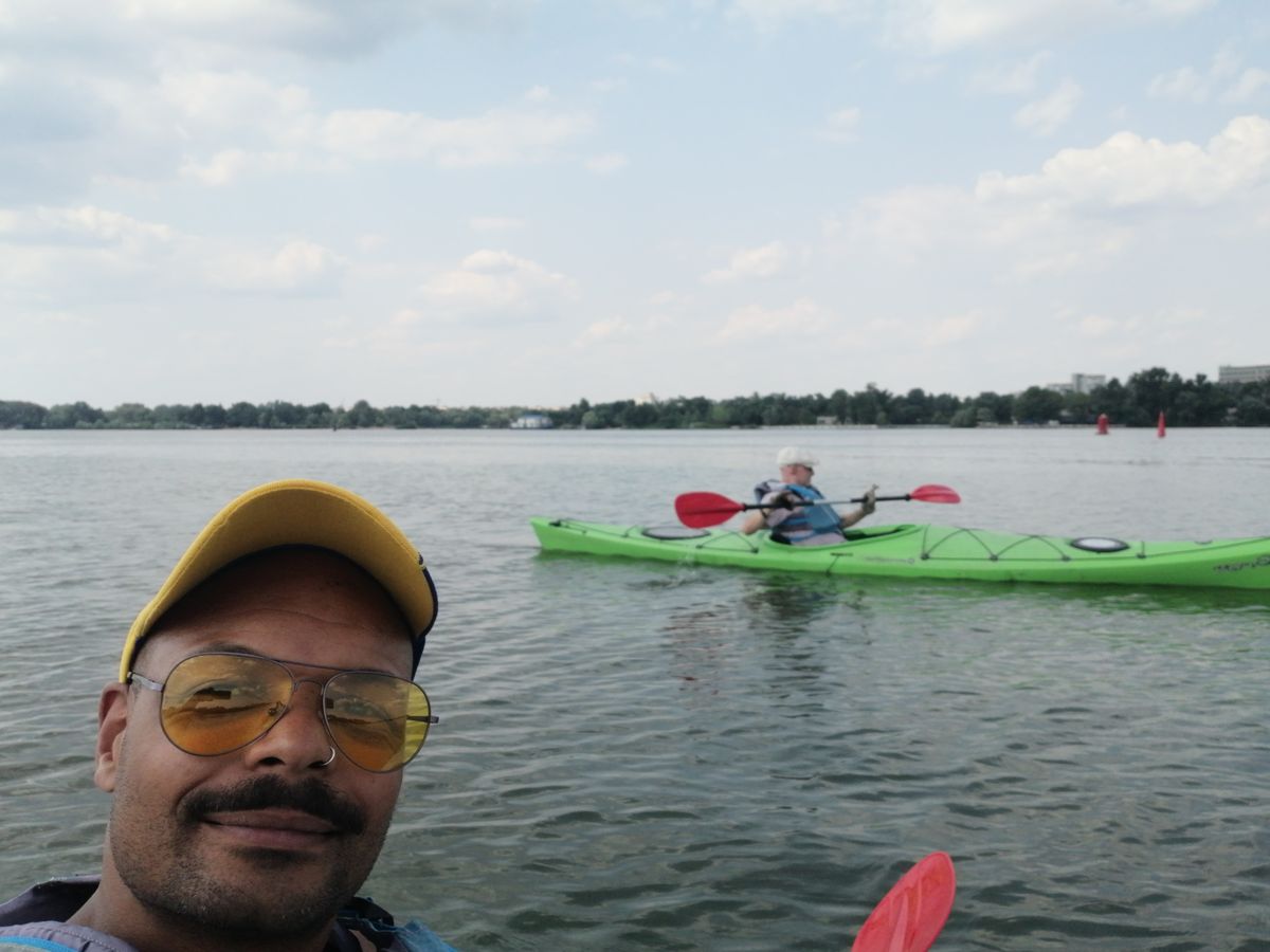 François et Vitali en canoe sur le Dniepr