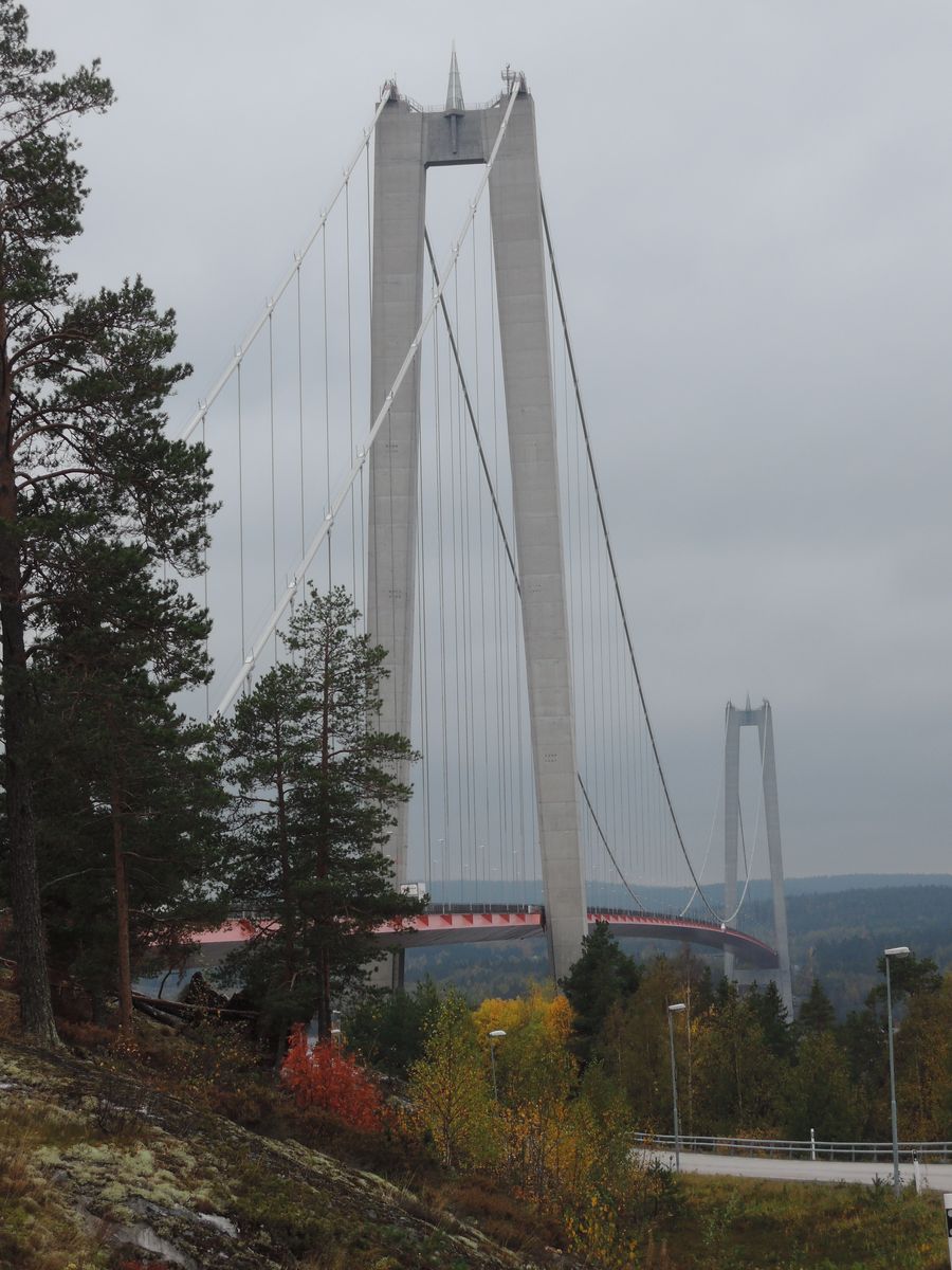 Le fameux pont Höga Kustenbron long de 1867m